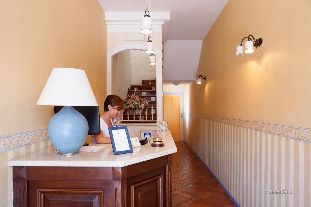 Albergo Del Lago Capalbio Exteriör bild